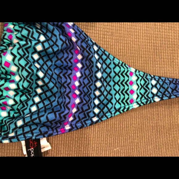 String top- medium - Picture 2 of 3